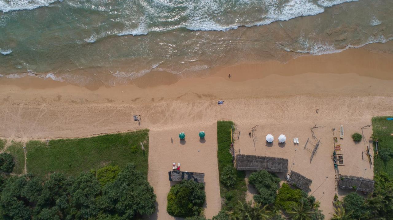 Palm Beach Inn & Sea Shells Cabanas Bentota Esterno foto